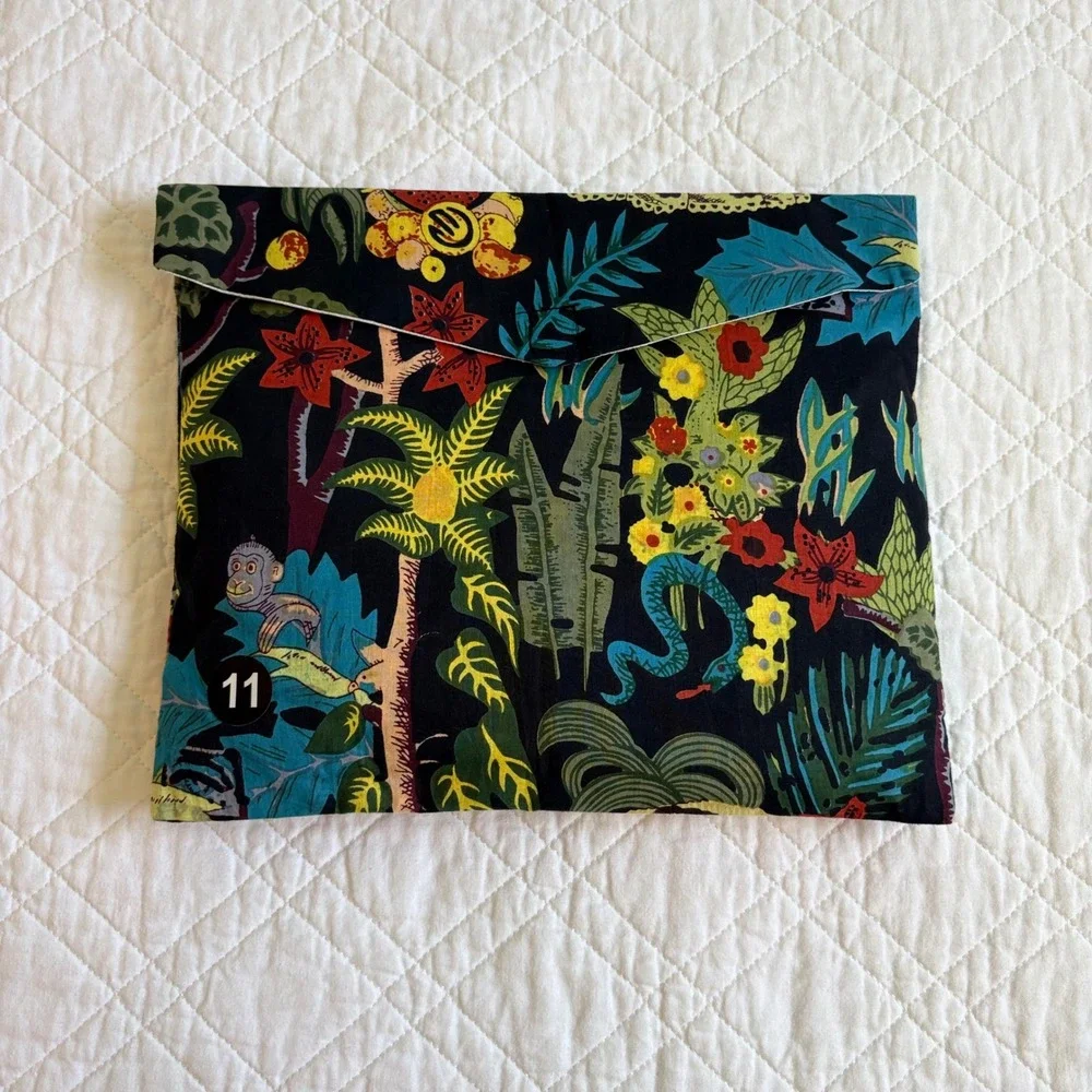 SLV Sur La Vague Frida Kahlo Tropical Jungle Cotton Pajama Set M/L Black Multi‎